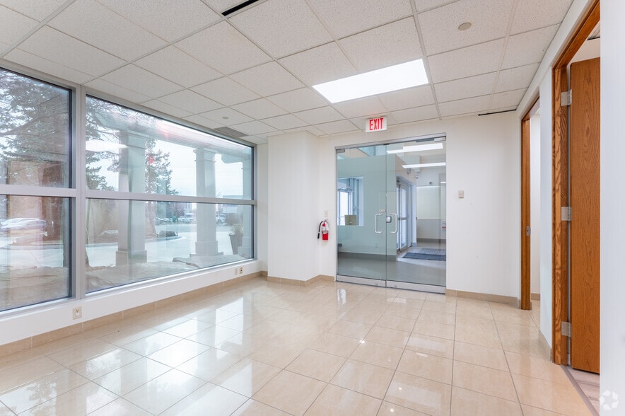 More Photos Of 5500 N Service Rd, Burlington Coworking Space