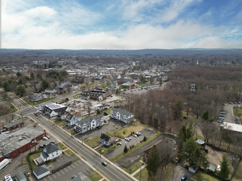 More Photos Of 43 Naubuc Ave, Glastonbury Flex For Sale