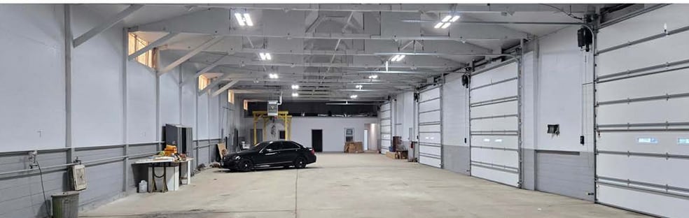 More Photos Of 4415 S Hi Point Dr, McHenry Unknown For Lease