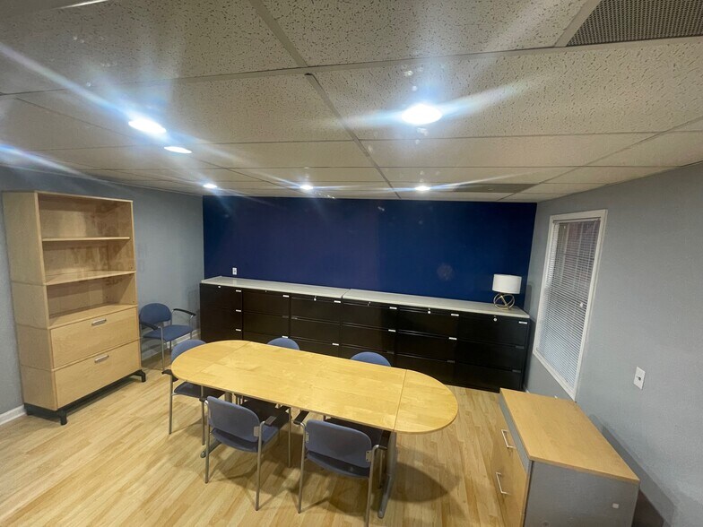 More Photos Of 8607-8609 2nd Ave, Silver Spring Medical For Sale