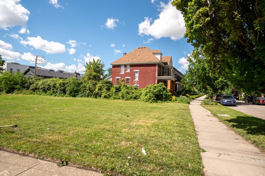 More Photos Of 1601 Leverette st, Detroit Land For Sale