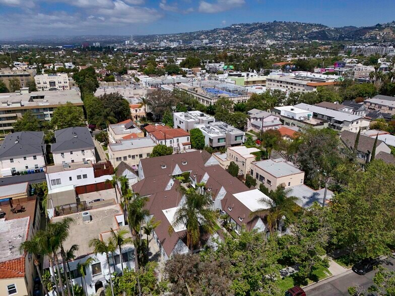 More Photos Of 537-545 1/2 N Orange Dr, Los Angeles Apartments For Sale