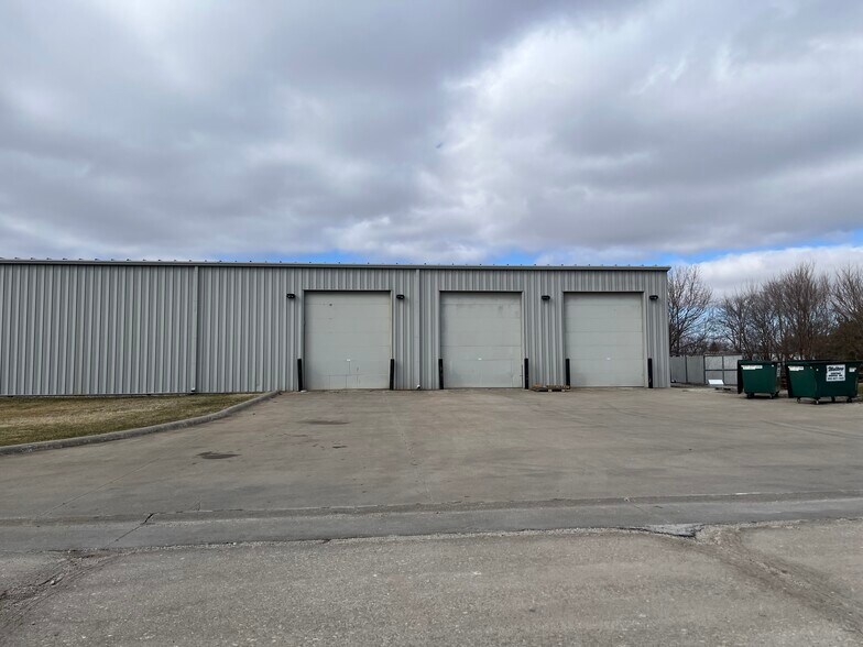 More Photos Of 107 Industrial Park Rd, Story City Warehouse For Sale