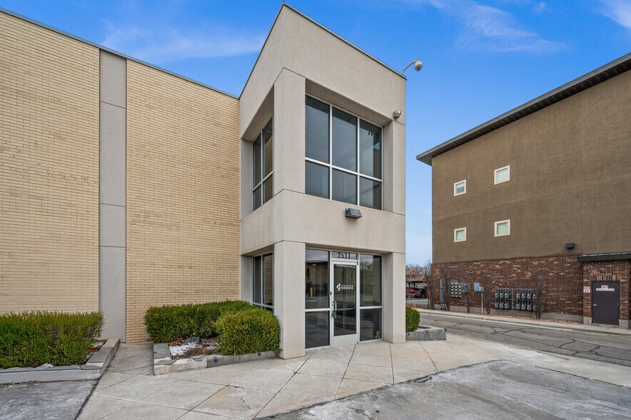 More Photos Of 2495-2511 S West Temple, South Salt Lake Medical For Lease