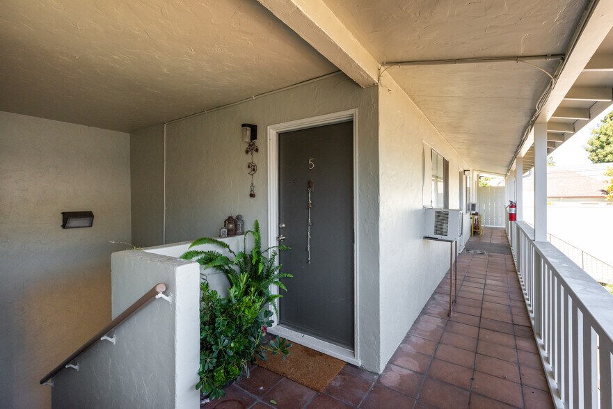 More Photos Of 505 Franklin St, Napa Apartments For Sale