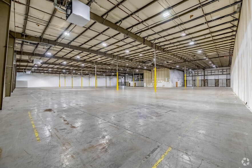 More Photos Of 10083-10095 International Blvd, Cincinnati Warehouse For Lease