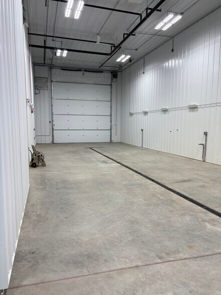 More Photos Of 26336 S Heritage Dr, Elwood Warehouse For Sale