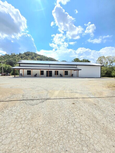 More Photos Of 9585 Campton Rd, Stanton Light Distribution For Sale