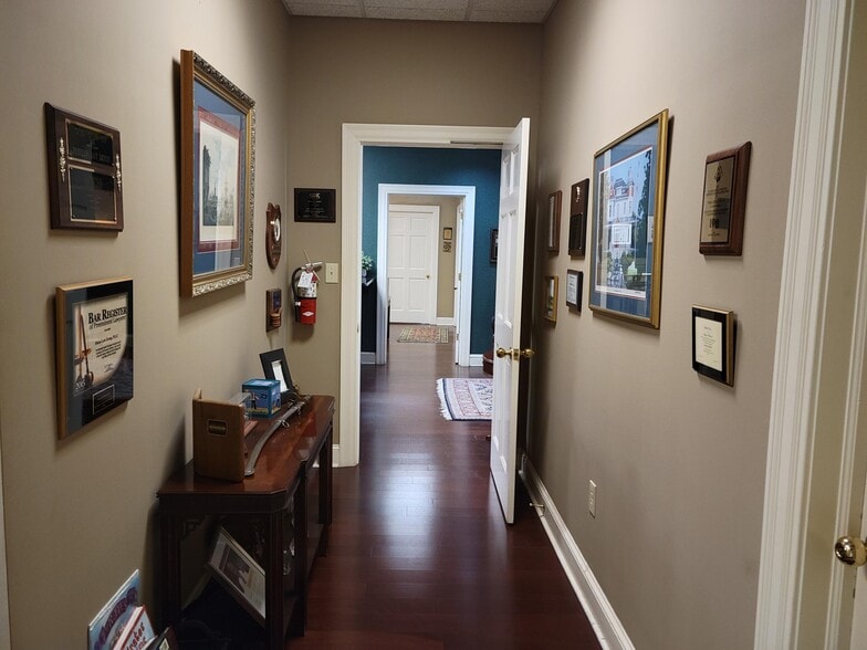 More Photos Of 110 E Arlington Blvd, Greenville Office For Sale