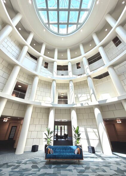 More Photos Of 10330 N Meridian St, Indianapolis Medical For Lease