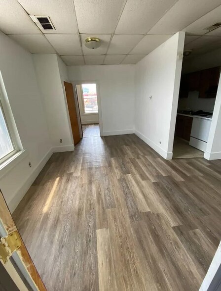 More Photos Of 14 E Pike St, Houston Apartments For Sale