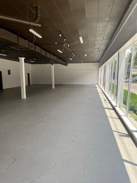 More Photos Of 101 N Poplar St, Aberdeen Storefront For Sale