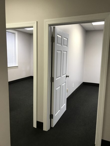 More Photos Of 9568 Kings Charter Dr, Ashland Coworking Space