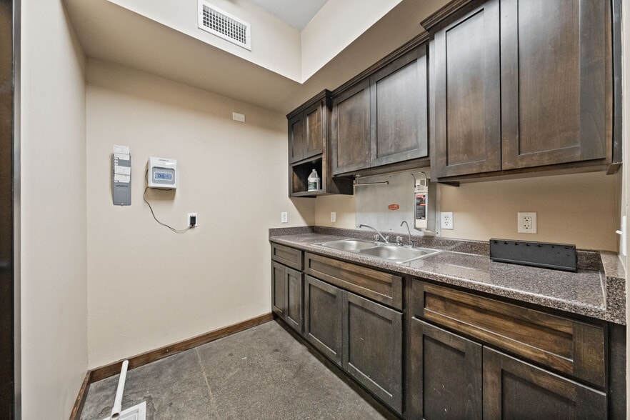 More Photos Of 12209 S Avenue 4 E, Yuma Manufacturing For Sale