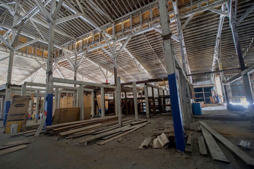 More Photos Of 221 S Walnut Ave, Sidney Warehouse For Sale