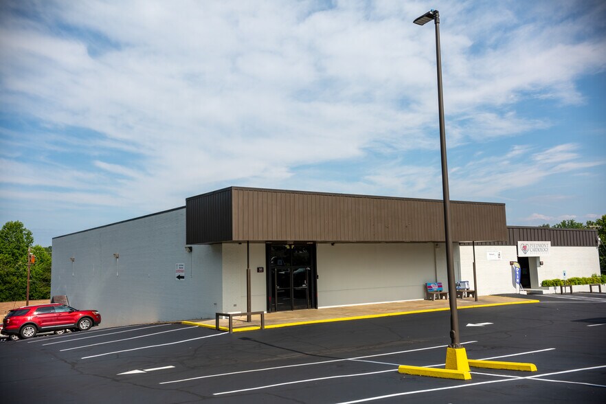 More Photos Of 721 Malcolm Blvd, Rutherford College Medical For Lease