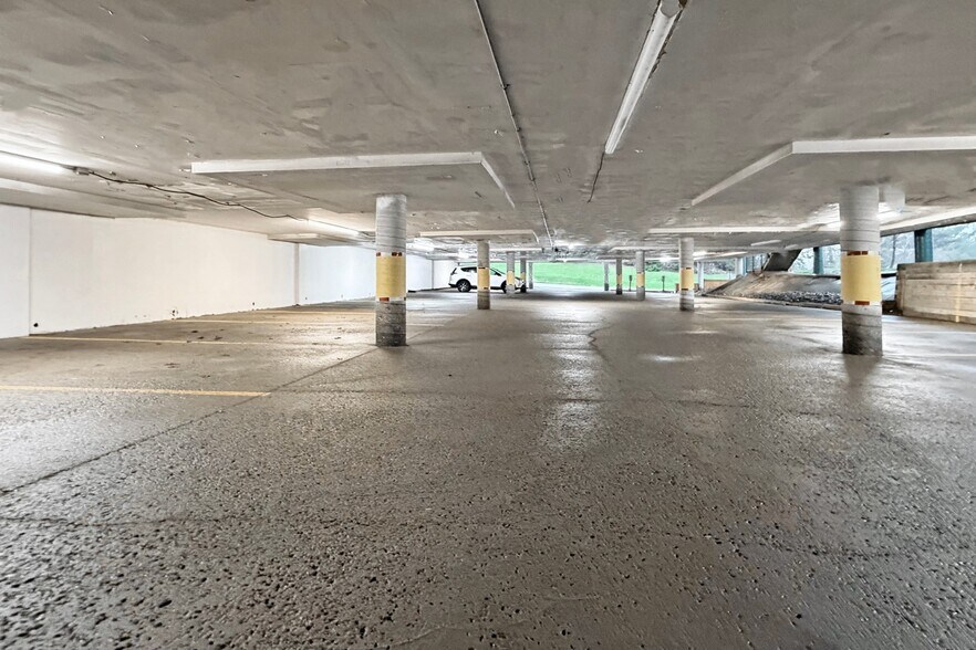 More Photos Of 45 Mcintosh Dr, Markham Office For Sale