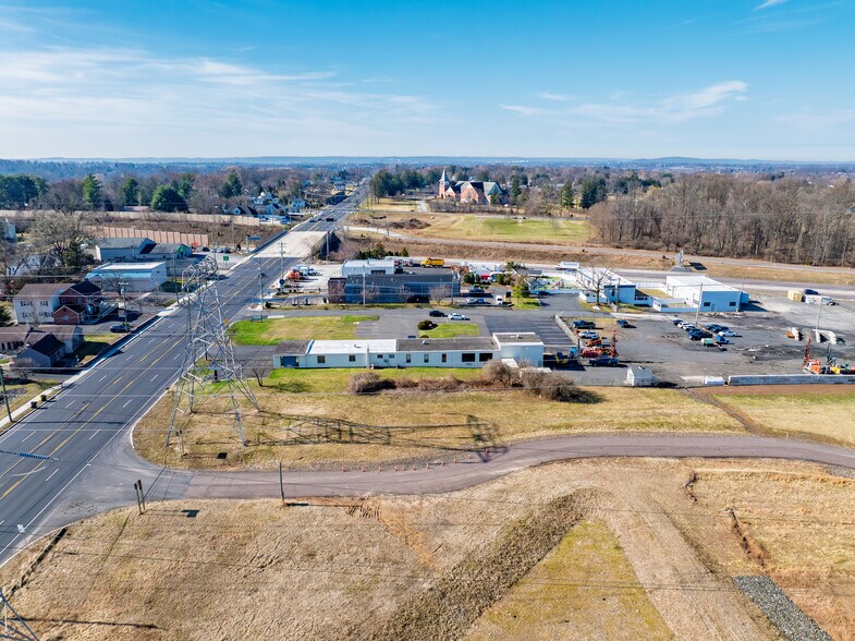 More Photos Of 1265 Dekalb Pike, Blue Bell Manufacturing For Lease