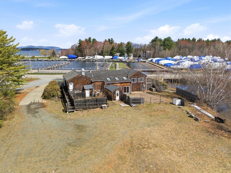 More Photos Of 40 Weirs Rd, Gilford Restaurant For Sale