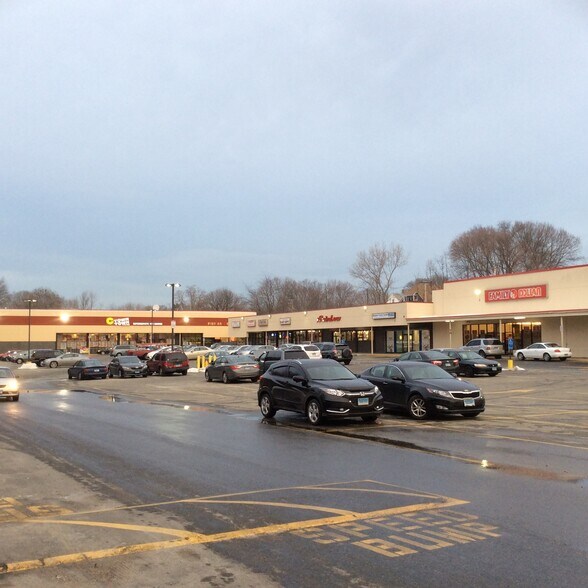 More Photos Of 300-358 Boston Ave, Stratford Storefront For Lease