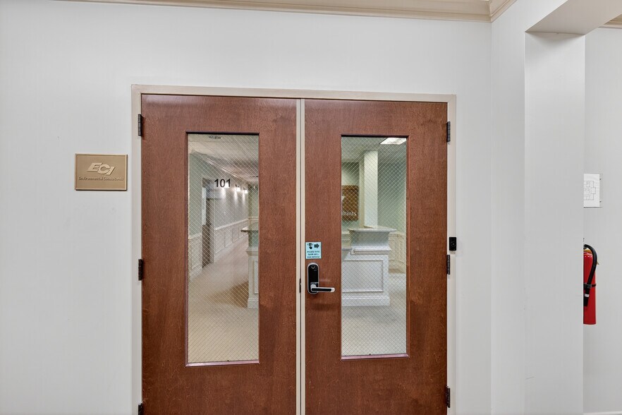 More Photos Of 12324 Hampton Way Dr, Wake Forest Office For Lease