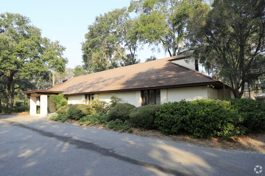 More Photos Of 22 Sams Point Rd, Ladys Island Office For Lease