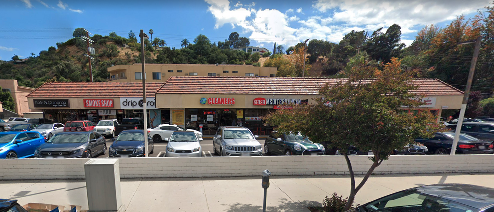 Primary Photo Of 11044-11056 Ventura Blvd, Studio City Unknown For Lease