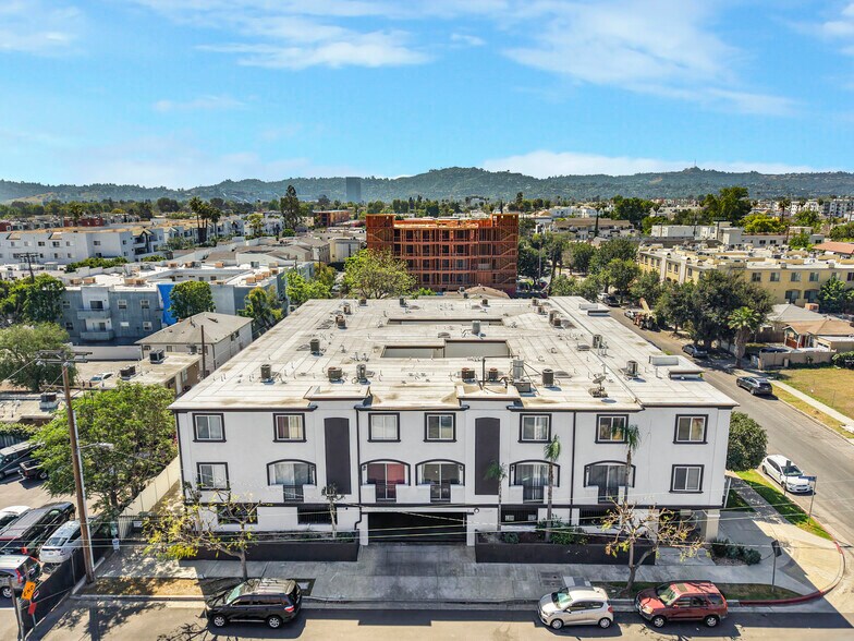 More Photos Of 5330 Satsuma Ave, North Hollywood Apartments For Sale