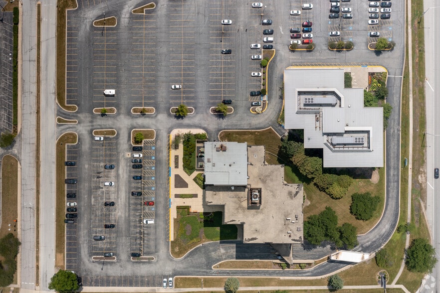 More Photos Of 4749 Lincoln Mall Dr, Matteson Office For Lease