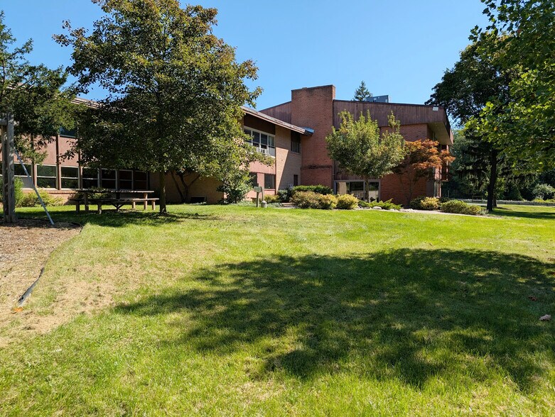 More Photos Of 2474 S Ballenger Hwy, Flint Religious Facility For Lease