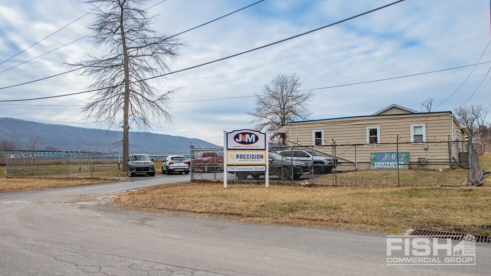 More Photos Of 799 Foresman St, Williamsport Warehouse For Sale