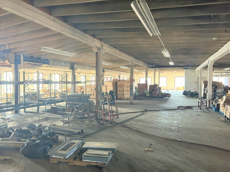 More Photos Of 901-909 S Carey St, Baltimore Warehouse For Sale