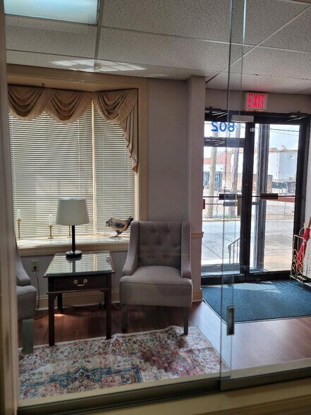 More Photos Of 802 N West St, Wilmington Office For Lease