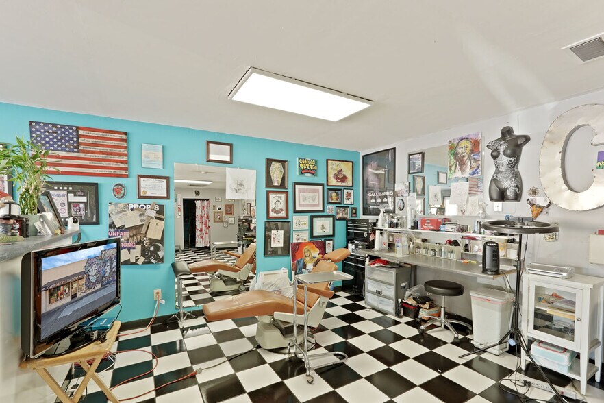 More Photos Of 304 W Harding Way, Stockton Office For Sale