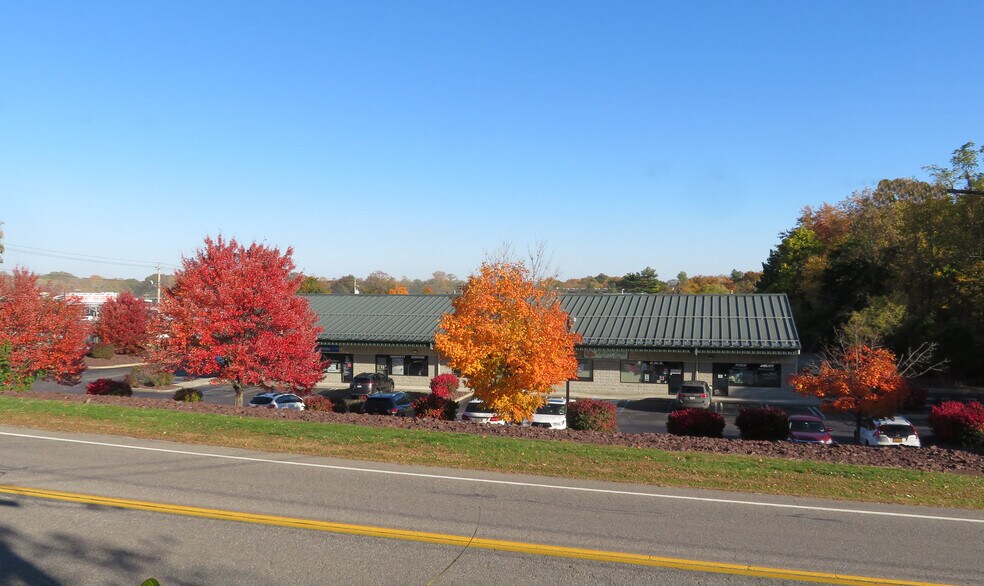 More Photos Of 50 Carpenter Ave, Middletown General Retail For Lease