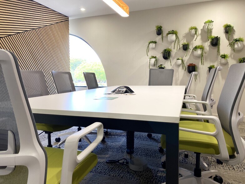 More Photos Of 900 Linton Blvd, Delray Beach Coworking Space