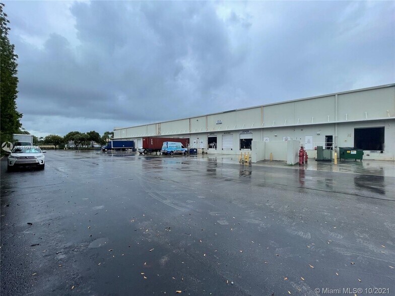 More Photos Of 9990 NW 14th St, Miami Warehouse For Sale