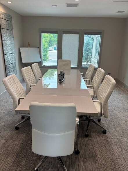 More Photos Of 515 Jerry St, Castle Rock Office For Sale