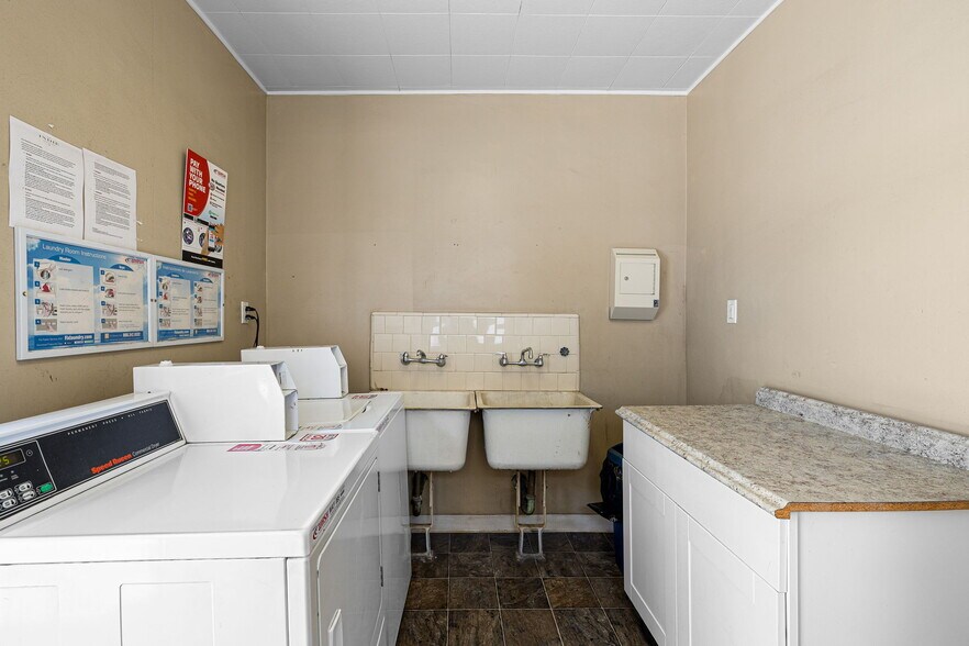 More Photos Of 1458 E Wilson Ave, Glendale Apartments For Sale