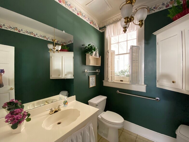 More Photos Of 421 N Lake Dr, Lexington Lodge Meeting Hall For Sale