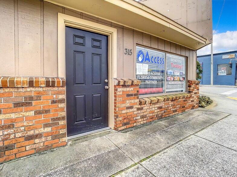 More Photos Of 315 Magnolia Ave, Auburndale Office Residential For Lease