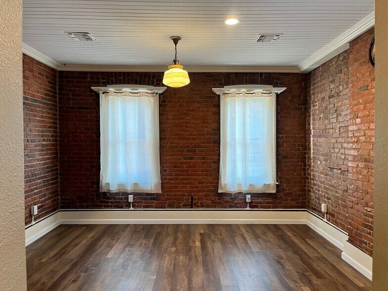 More Photos Of 437-439 Main St, Placerville Storefront Retail Office For Lease