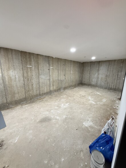 More Photos Of 2108 College Point Blvd, College Point General Retail For Lease