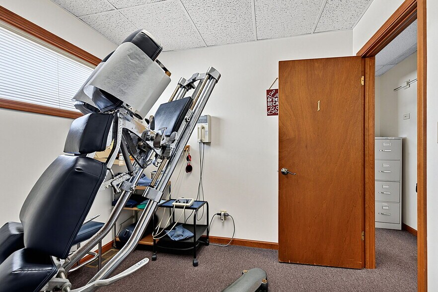 More Photos Of 7102 E Pendleton Pike, Indianapolis Office For Sale