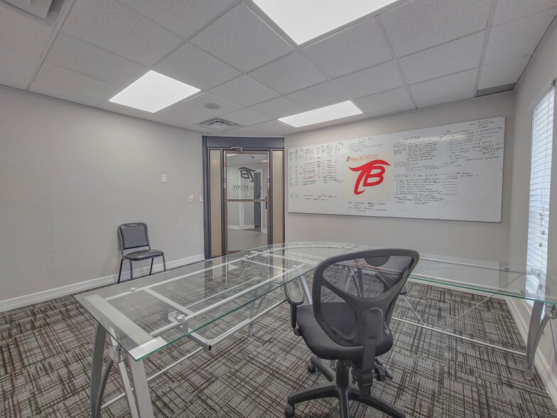 More Photos Of 6001 Nw Expressway, Oklahoma City Office For Sale