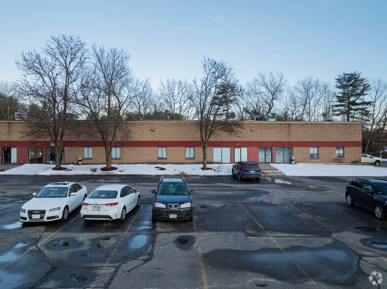 More Photos Of 26 Clinton Dr, Hollis Warehouse For Lease