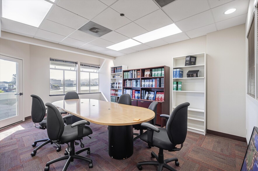 More Photos Of 370-390 Bridge Pky, Redwood City Medical For Lease