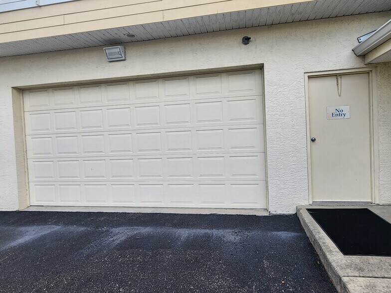 More Photos Of 2105 Drew St, Clearwater Office For Sale