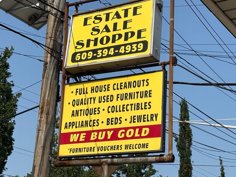 More Photos Of 2048 S Broad St, Hamilton Storefront For Sale