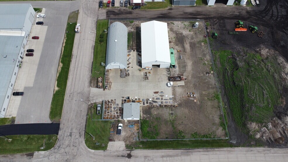 More Photos Of 1109 10th St NE, East Grand Forks Warehouse For Sale